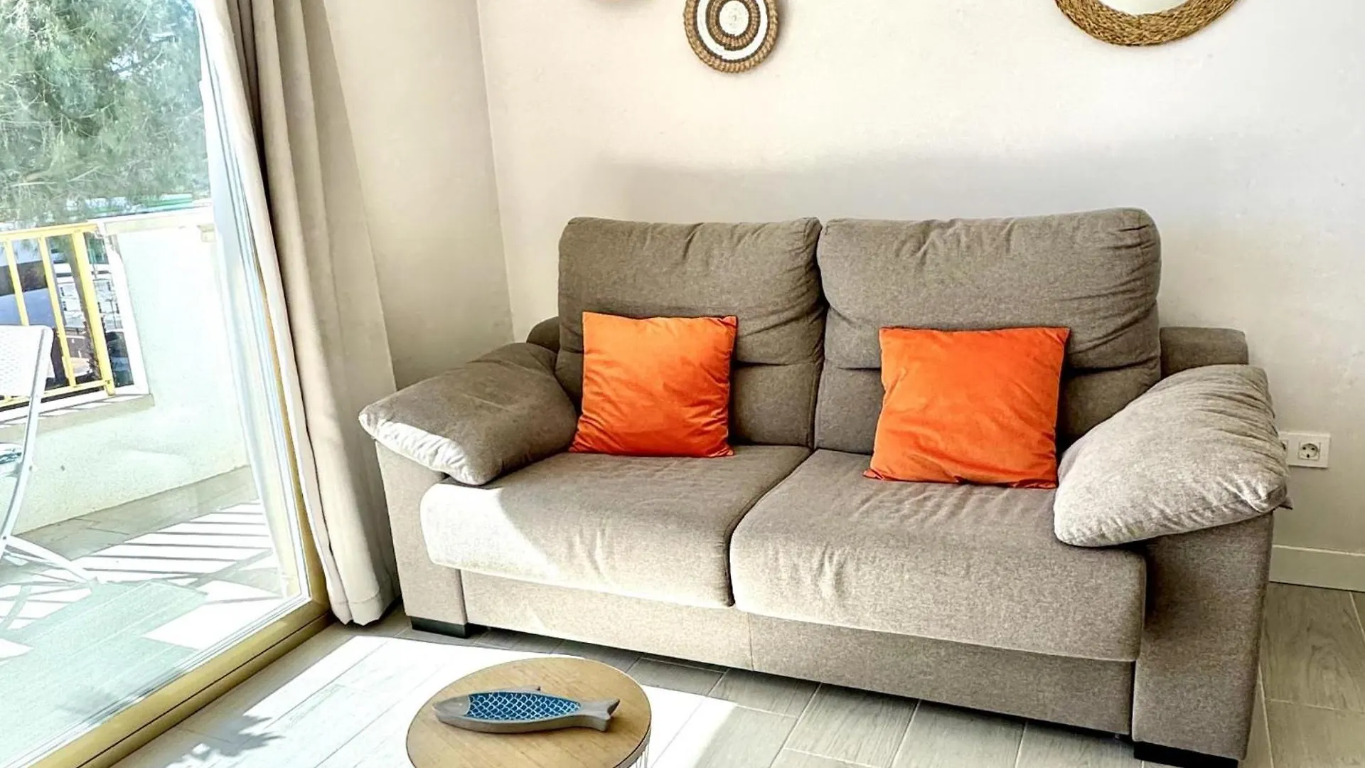 Apartbeach Internacional Y Vistas Playa Cambrils 0*,