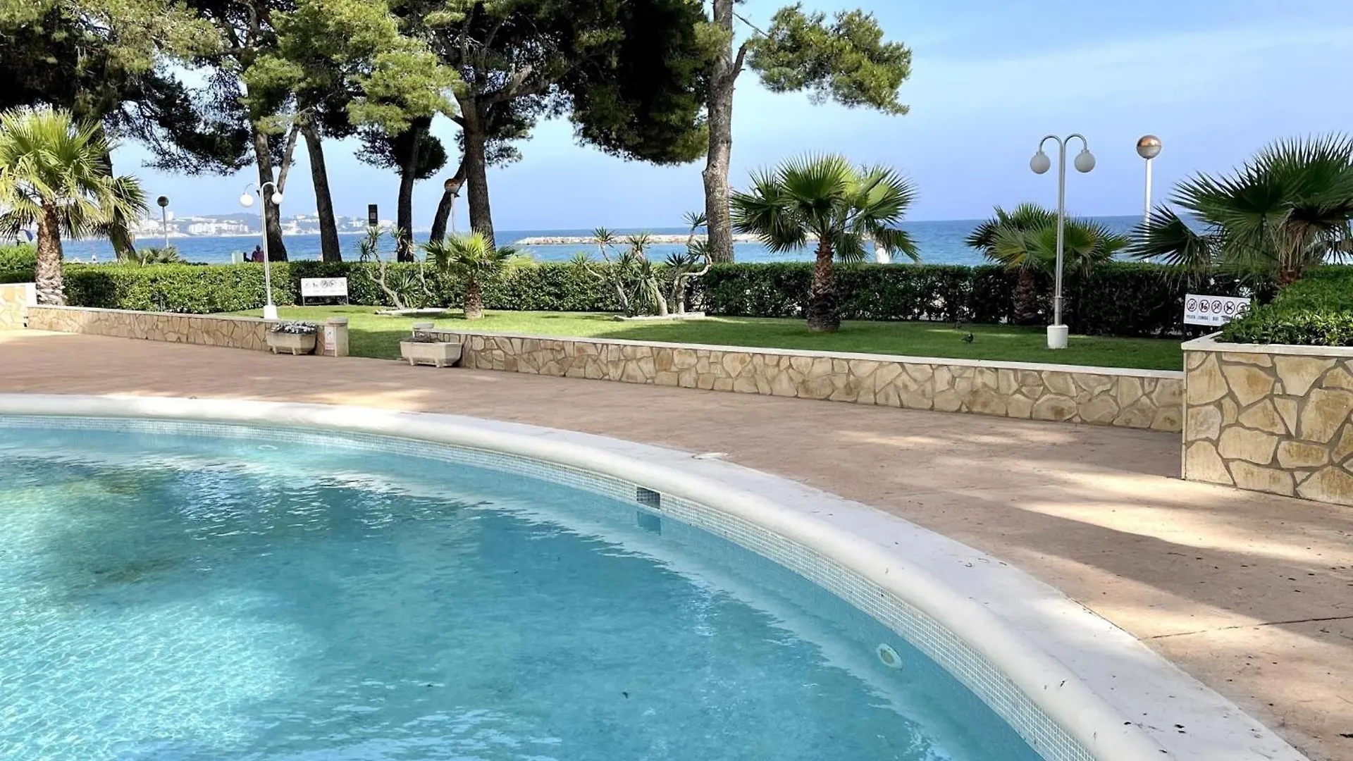 Apartbeach Internacional Y Vistas Playa Cambrils